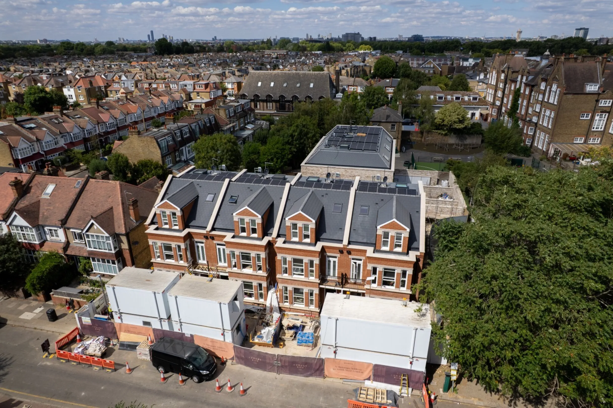 Hollybrook Cedars Row Putney August 2026 - Drone foootage aerial photograph