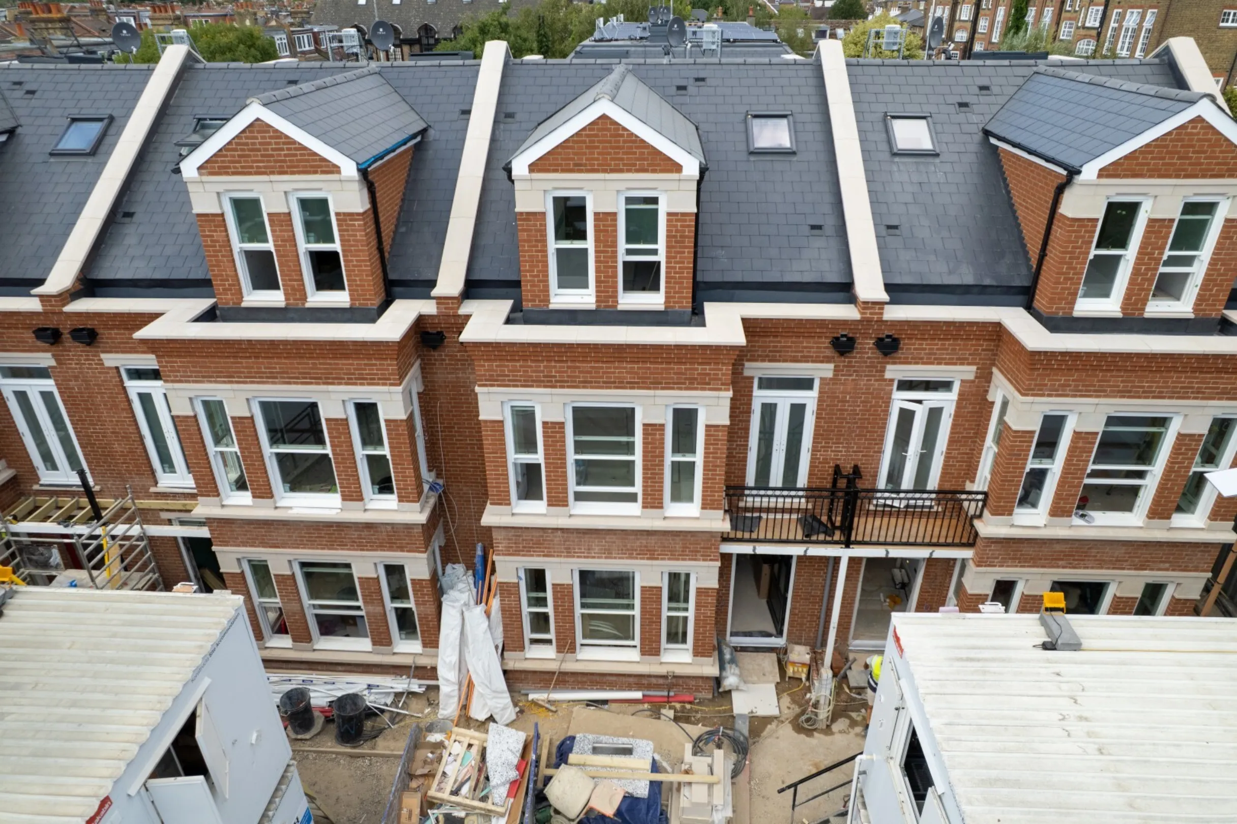 Hollybrook Cedars Row Putney August 2026 - Drone foootage aerial photograph