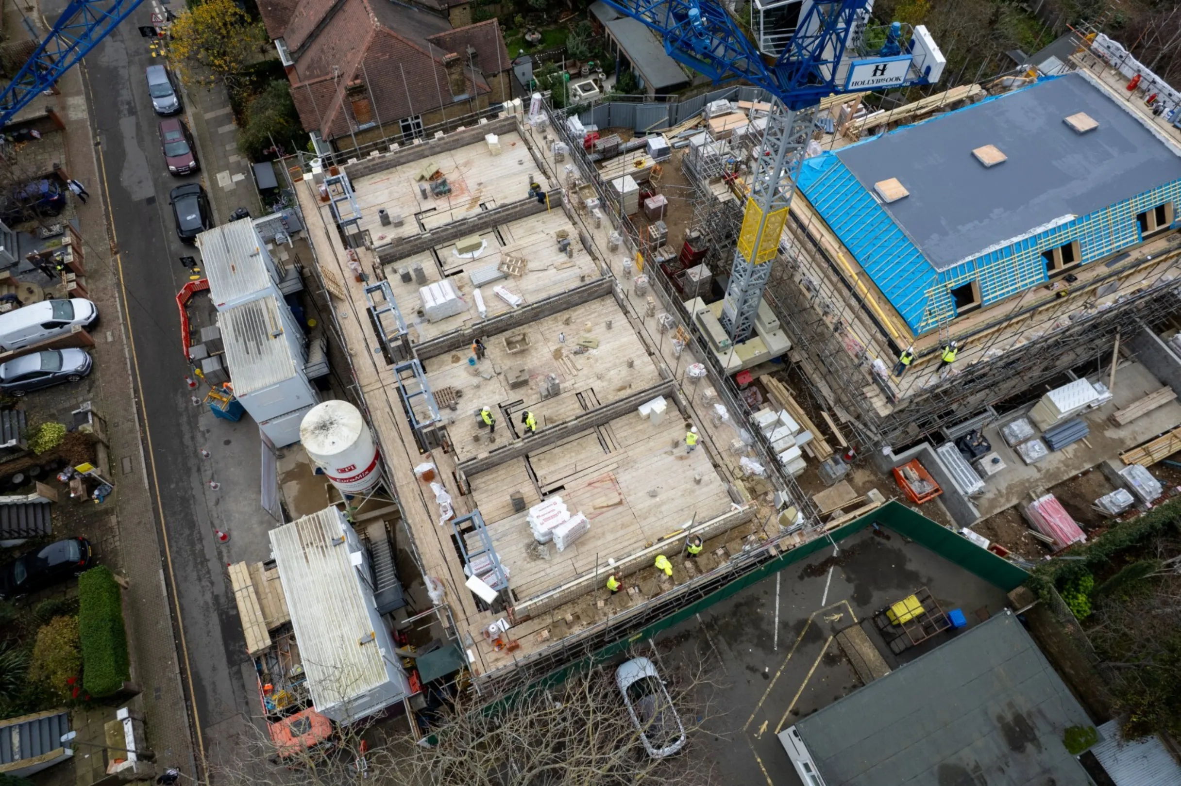 Drone footage of Cedars Row, Putney - December 2025
