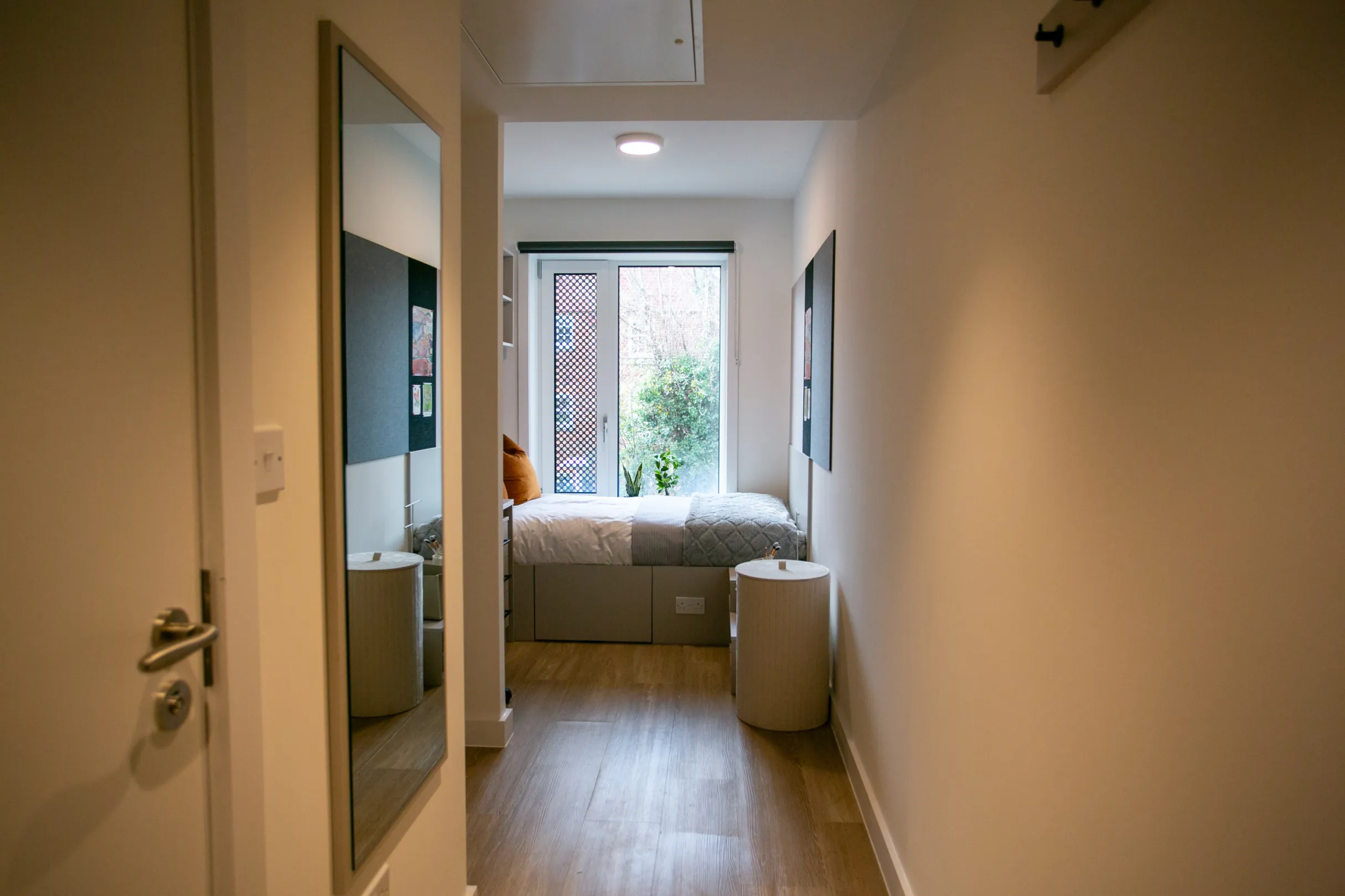 Signal House Show Cluster