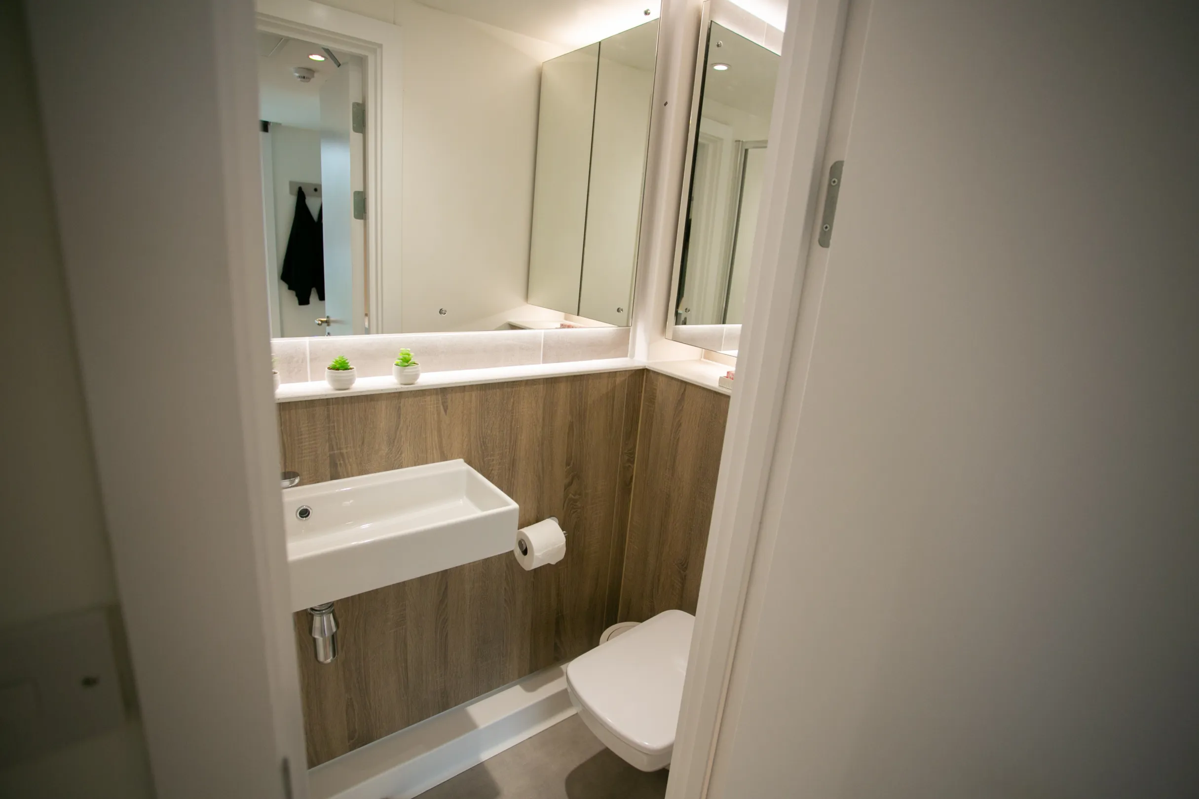 Signal House Show Cluster